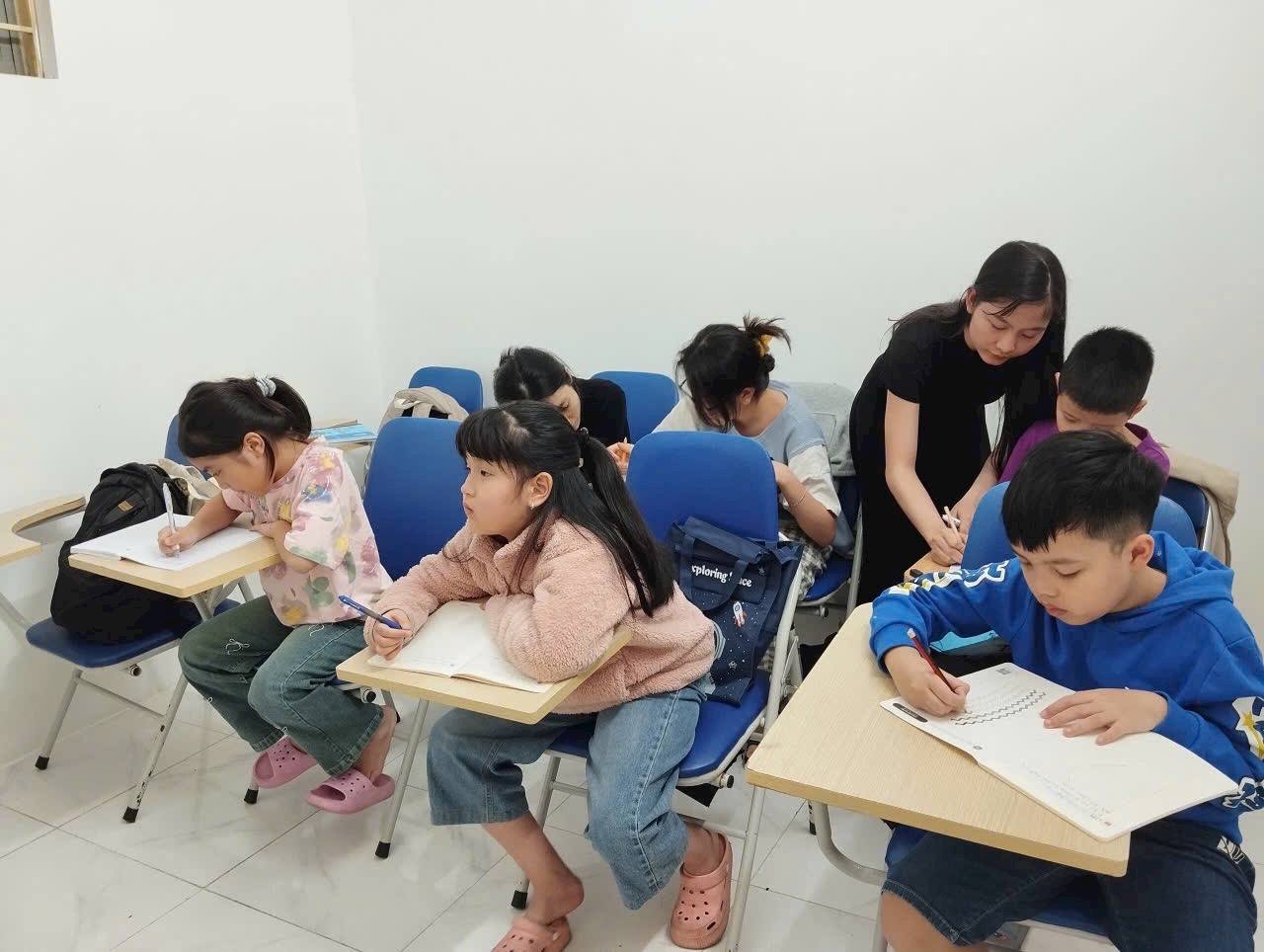 Tiếng anh cho bé 7-10 tuổi